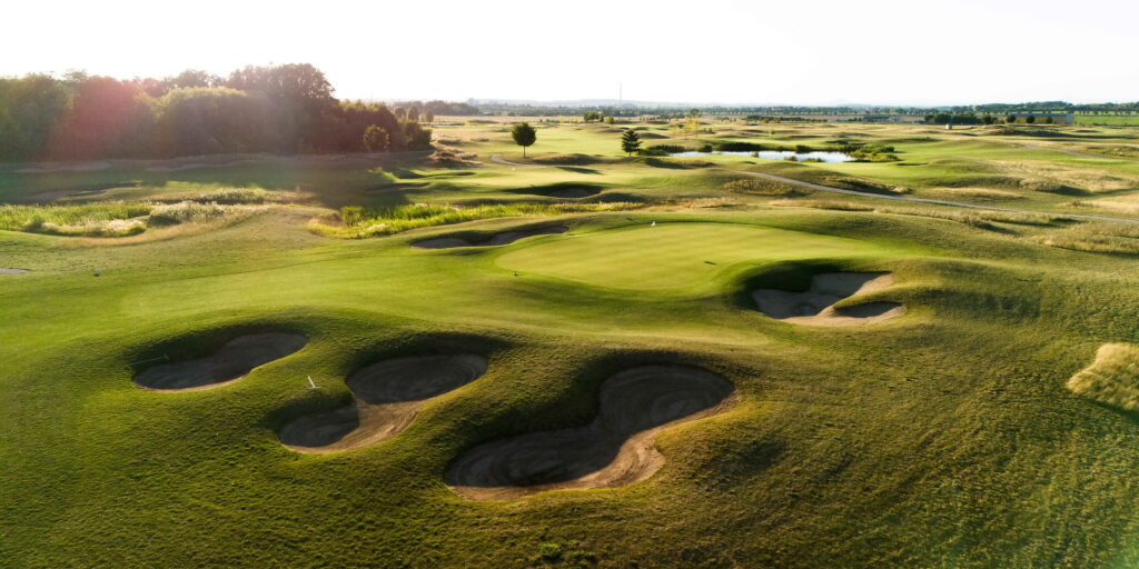 You are currently viewing Prague City Golf – Lipence: The Links Heart of Prague